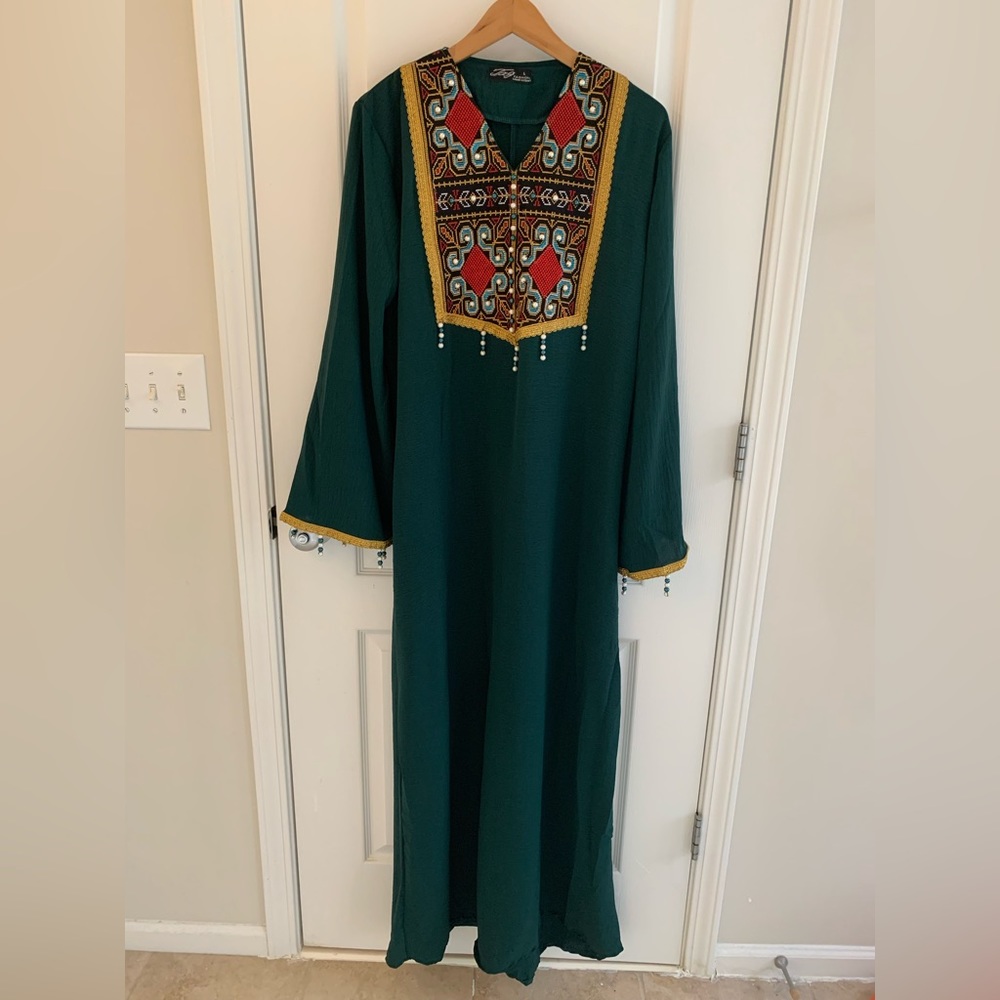 Green with Pearl Embroidered Dress / Arab Traditional Abaya